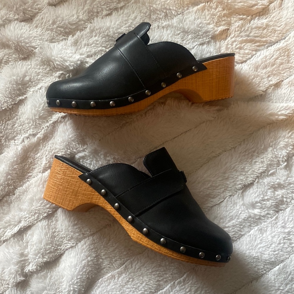 MIA brand new mule style shoe with metal embellishment on side